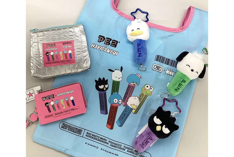 大人気‼『PEZ×はぴだんぶい』コラボグッズ販売中です♪